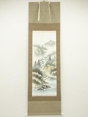 秀峰筆　彩色山水　肉筆絹本掛軸（紙箱）